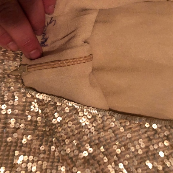 Anne Klein  small flowy gold sequin lined camisole/tank double V-neck zip back - Picture 14 of 14